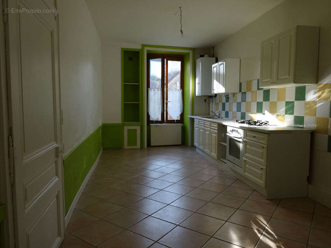 Maison à LONS-LE-SAUNIER