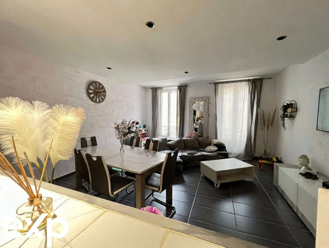 Appartement à TOURVES