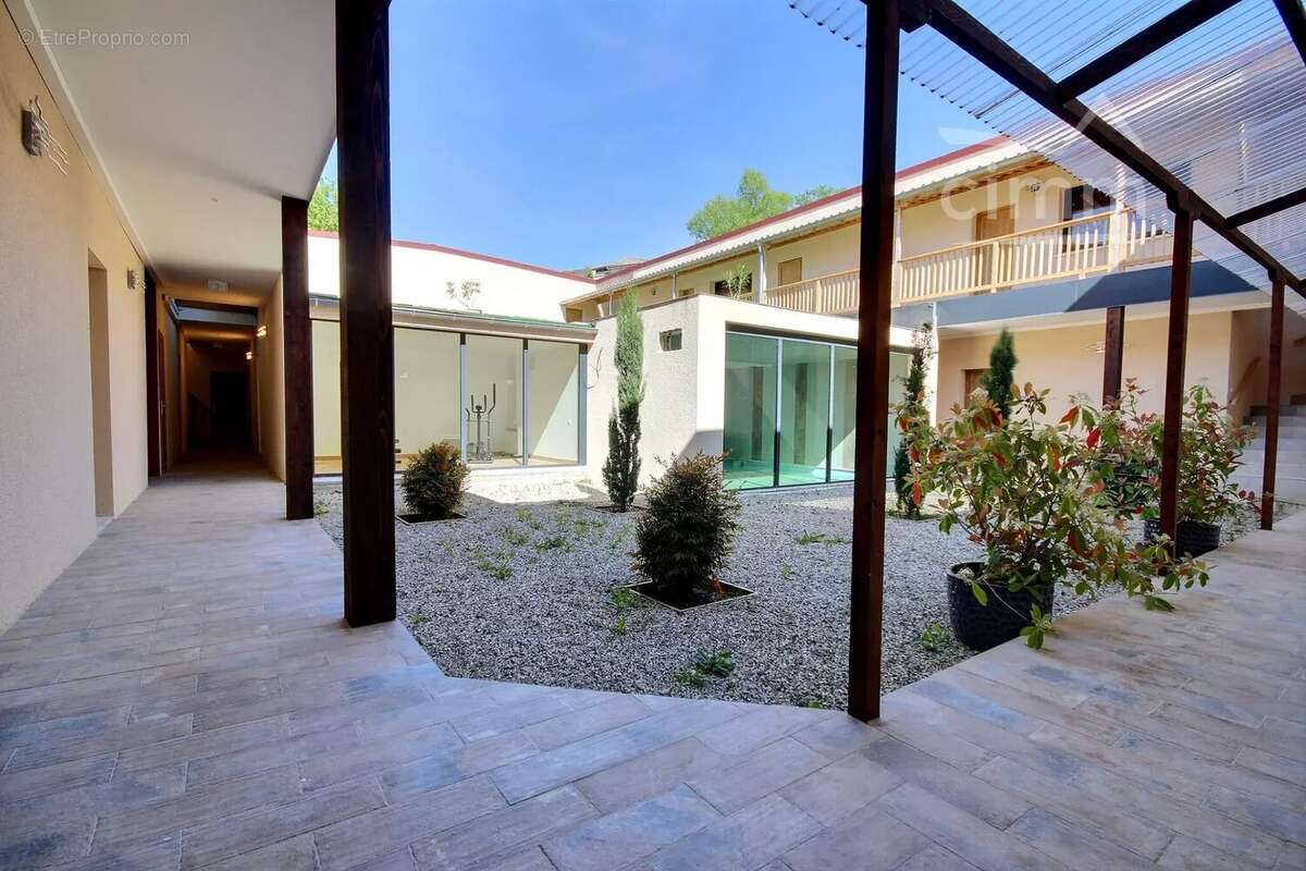 Appartement à LIVRON-SUR-DROME