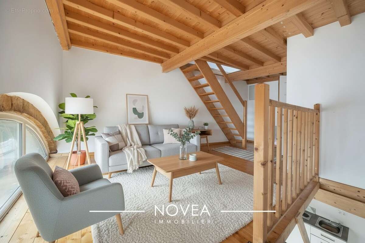 Appartement à NEUVILLE-SUR-SAONE