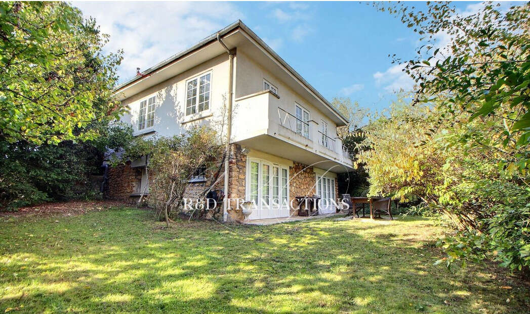 Maison à SURESNES