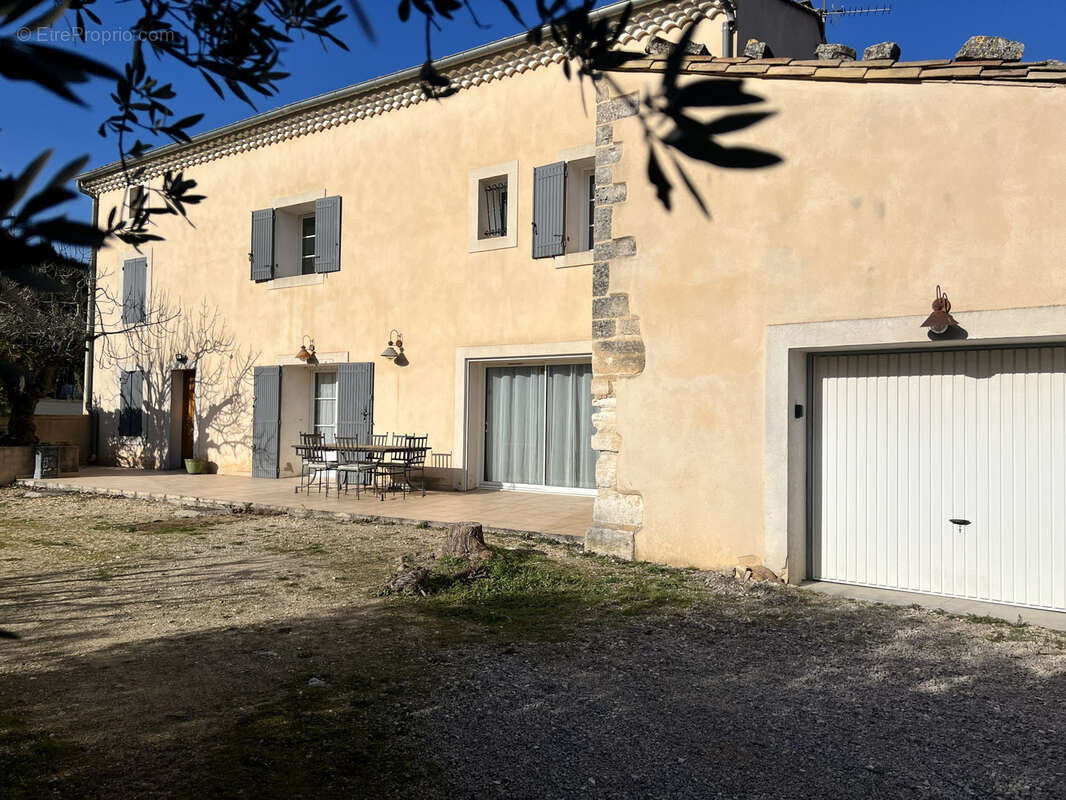 Maison à PERNES-LES-FONTAINES