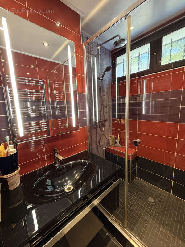 Appartement à SAINT-MAUR-DES-FOSSES