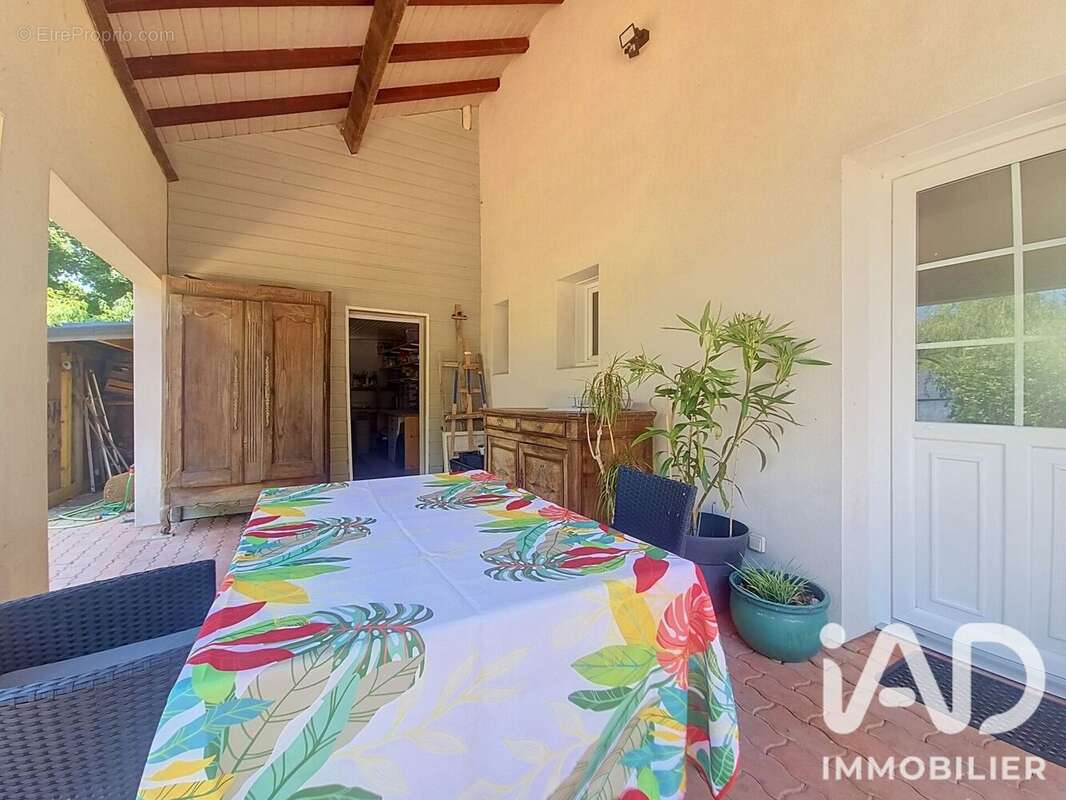 Maison 87 m² à Saint-Hilaire-De-Chaleons  - photo 2