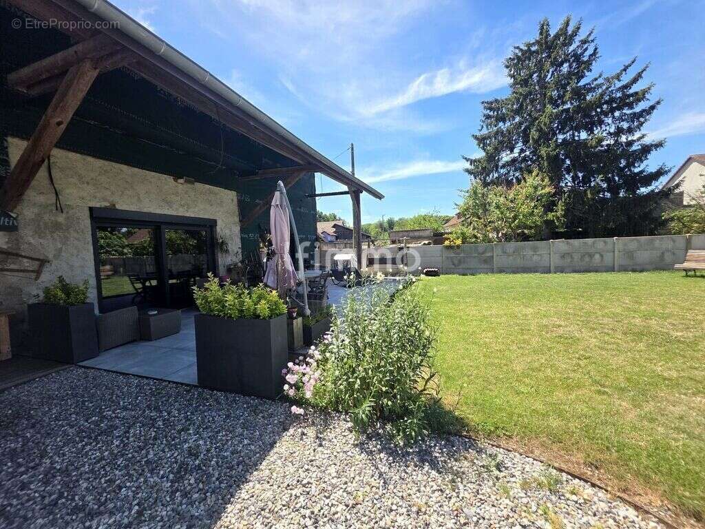 L'esprit loft, le charme de l'ancien, une propriété hors du comm - photo 12