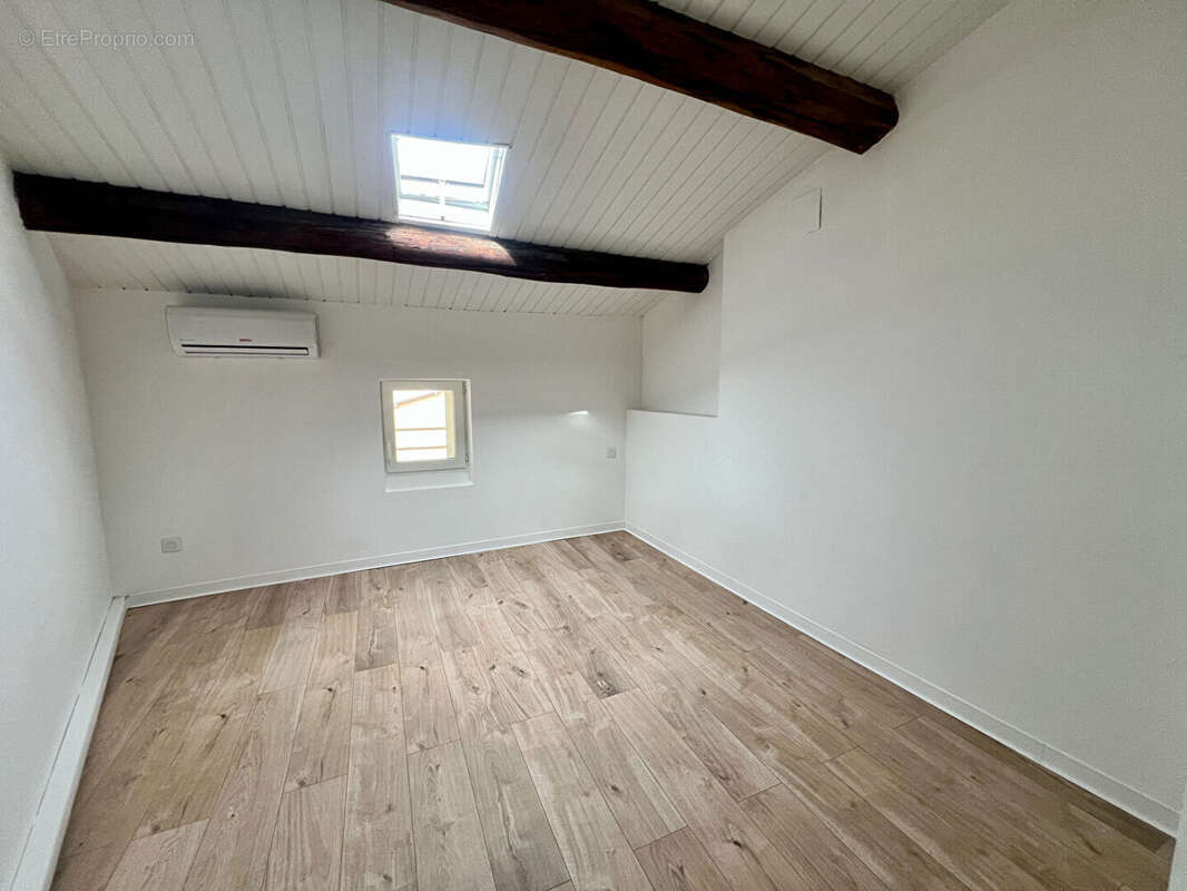 Appartement à THEZAN-LES-BEZIERS