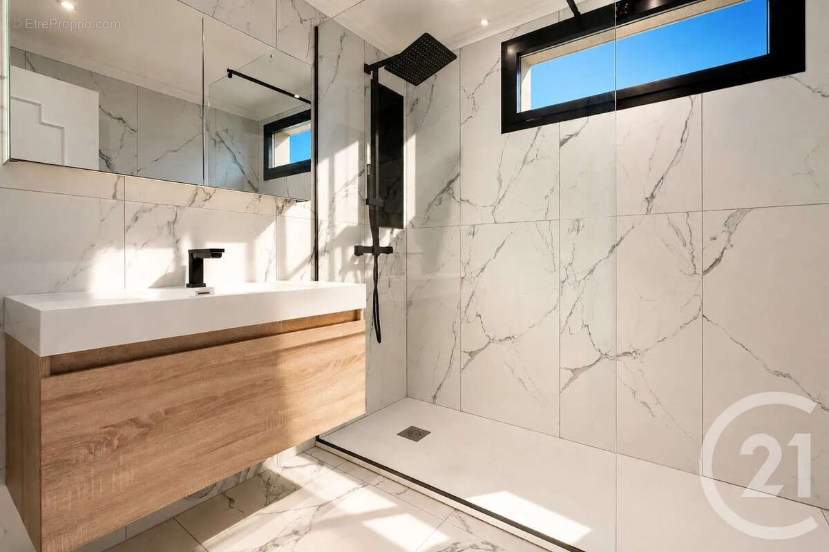 Appartement 70 m² à Roquebrune-Cap-Martin  - photo 10