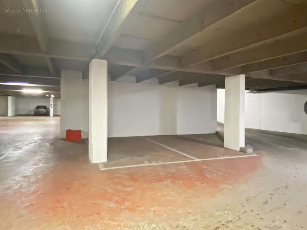 Commerce à ASNIERES-SUR-SEINE