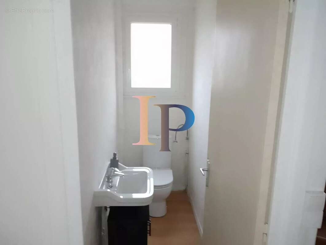 Maison à LA CLAYETTE