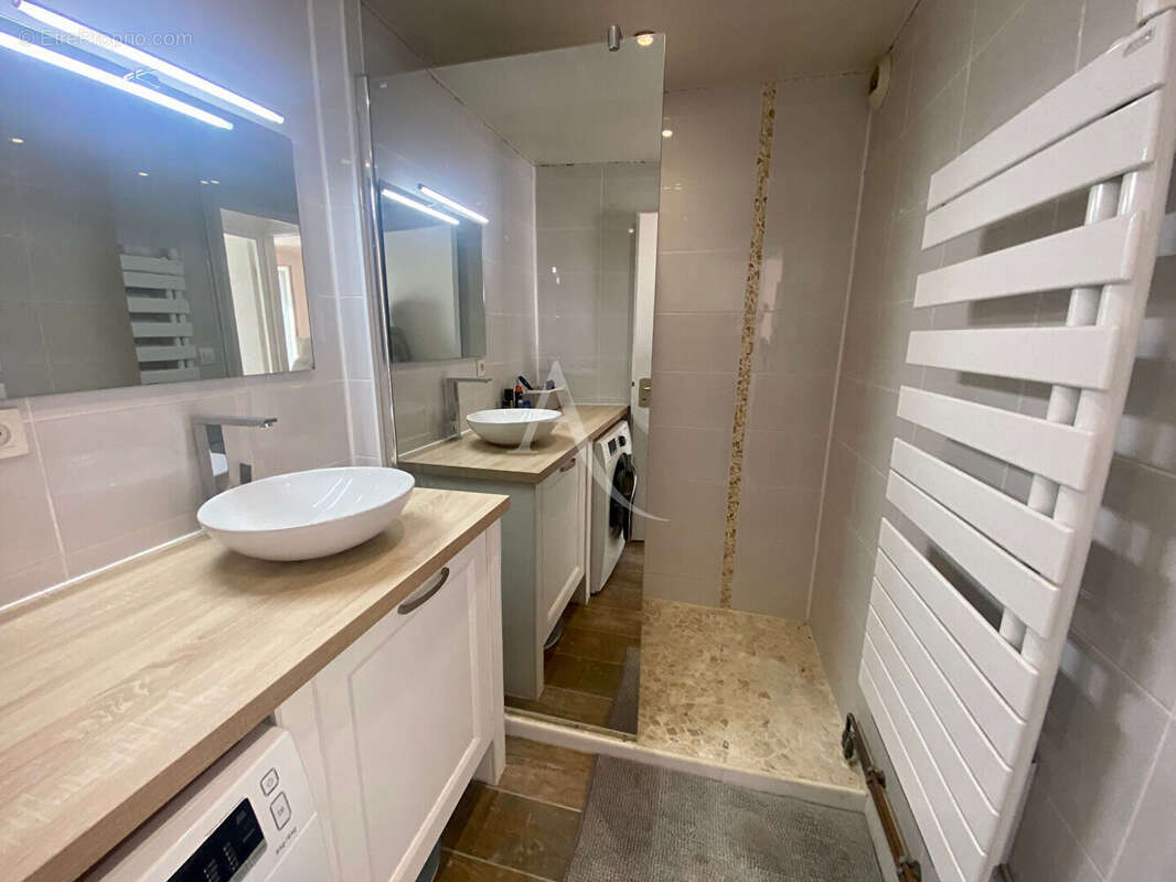 Appartement à CHECY