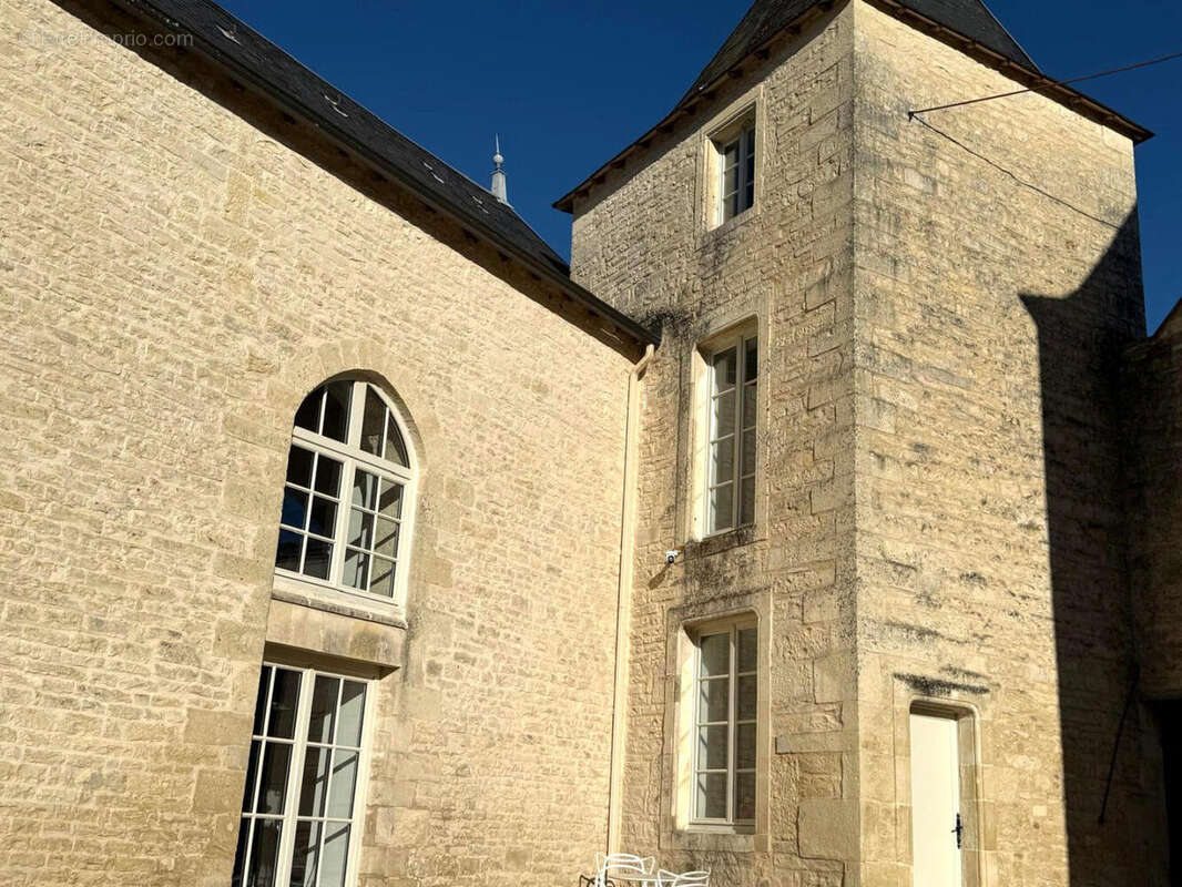 OVERVIEW - Maison à TUSSON