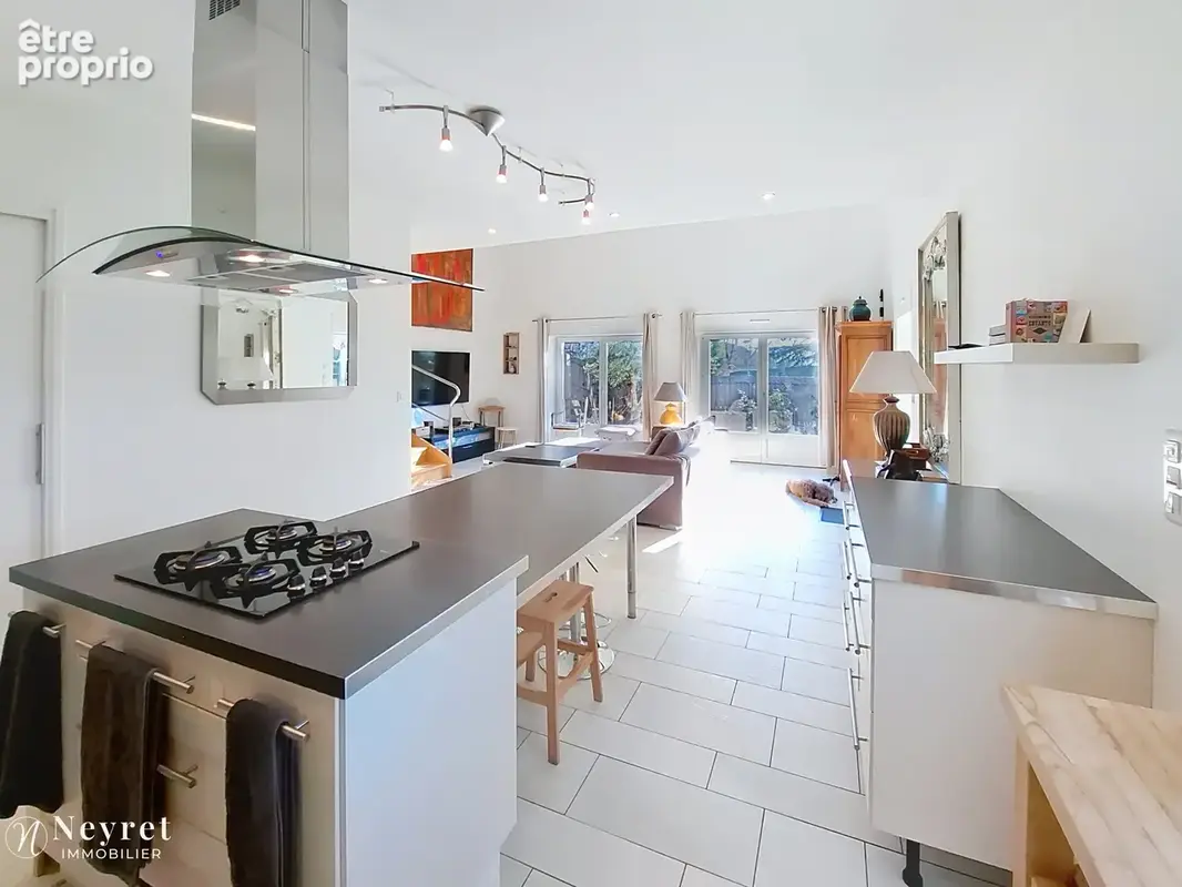 Coup de cœur assuré sur ce bien d'exception de 103,55m2 et son jardin paysagé / 3 chambres - photo 3