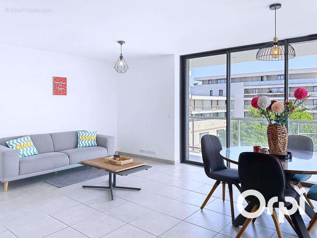 Appartement T3 - Vue mer - - photo 5