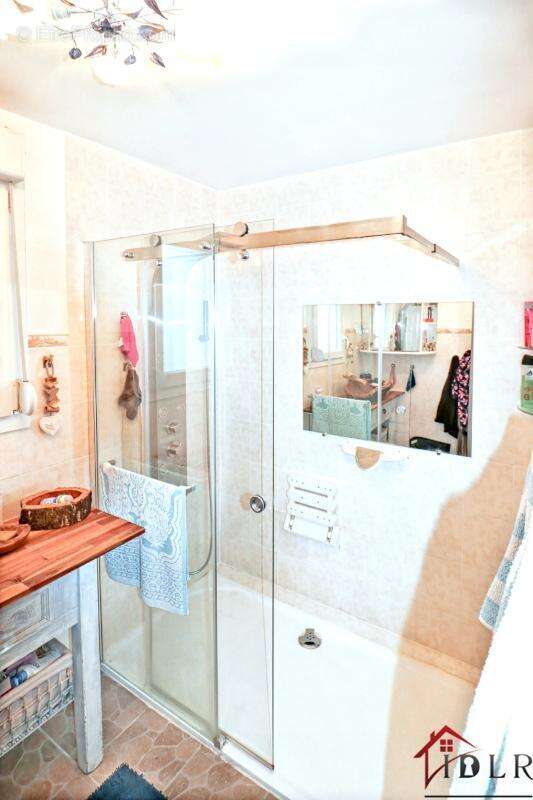 Maison à GRANGES-SUR-VOLOGNE