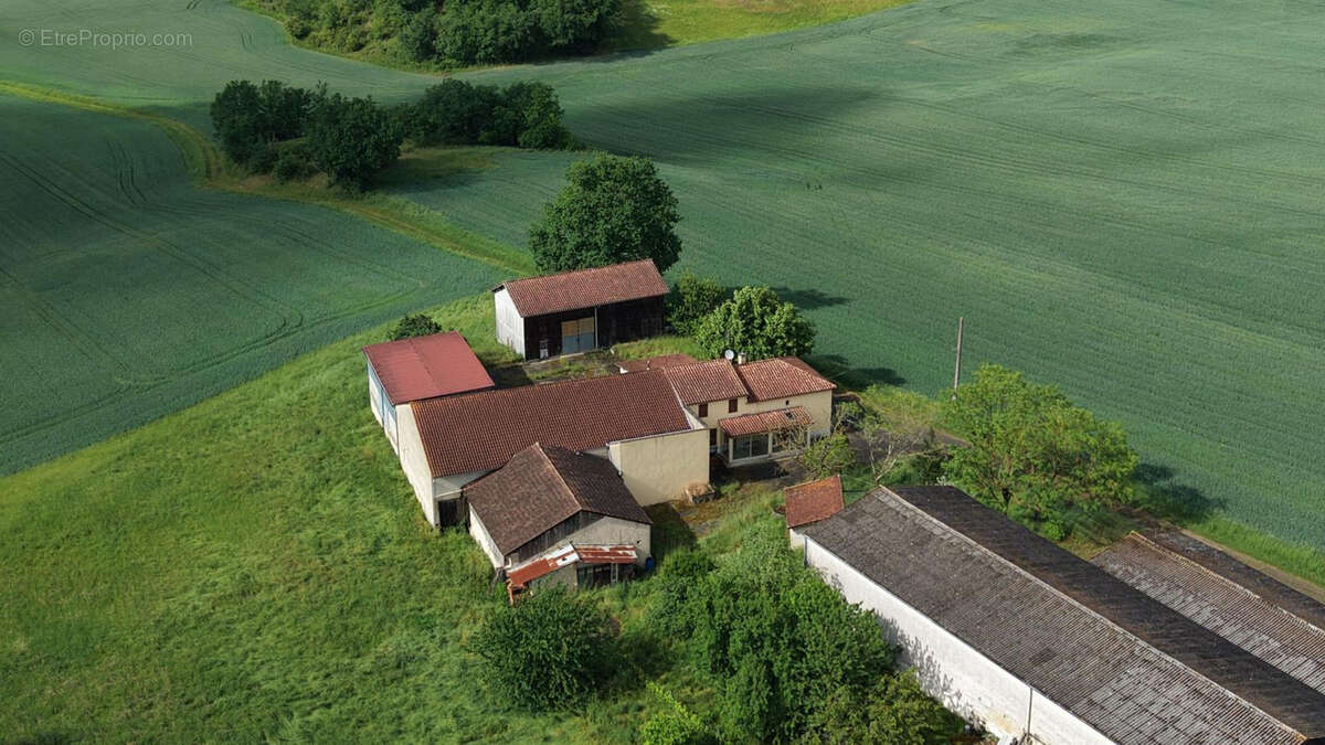 Maison à MONSEMPRON-LIBOS