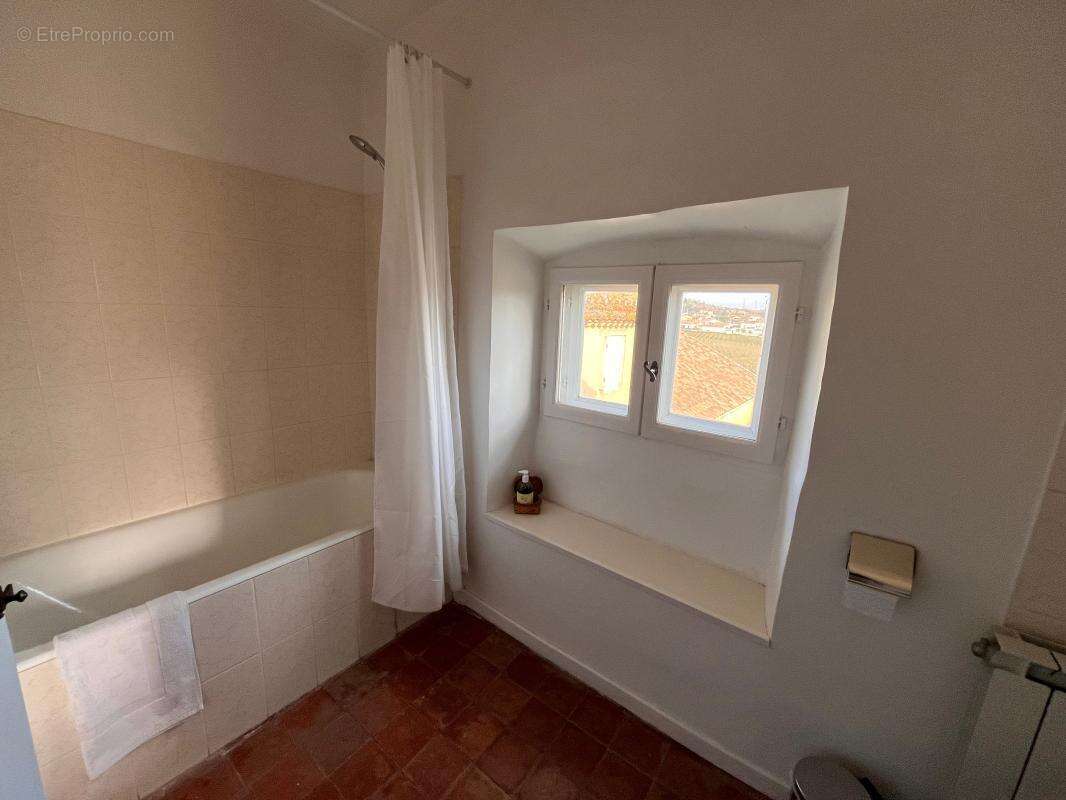 Maison à SAINT-GENIES-DE-COMOLAS