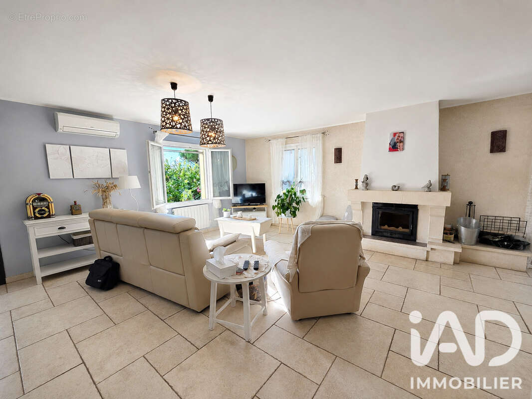 Photo 2 - Maison à MAUSSANE-LES-ALPILLES
