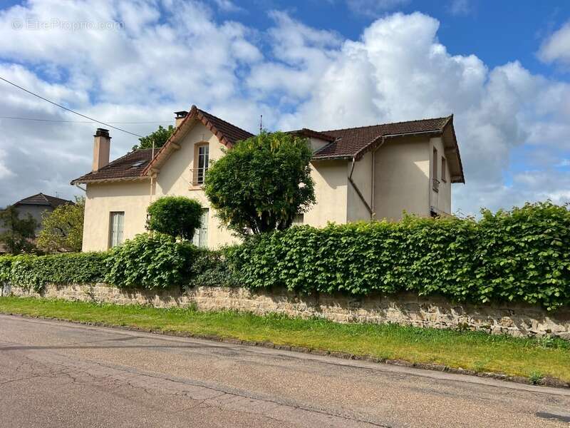 Maison à CHAUFFAILLES
