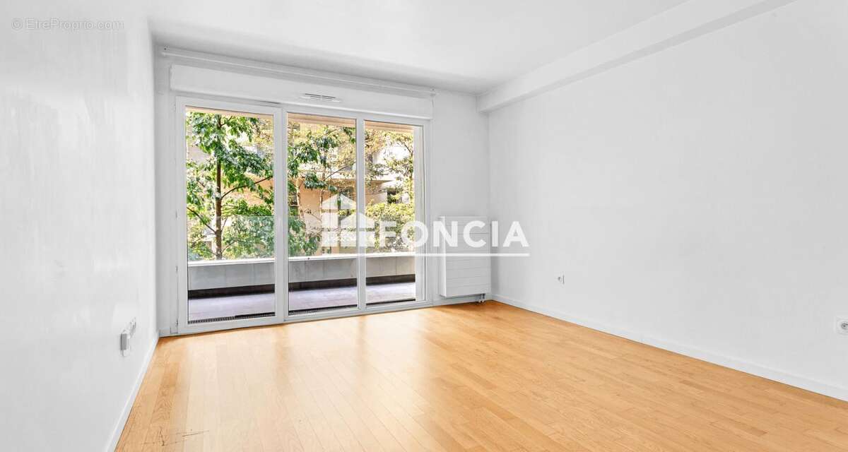 MASSY ATLANTIS – Appartement T3 COGEDIM avec une grande terrasse & parking, à 2 pas de la Gare TGV/RER ! - photo 2