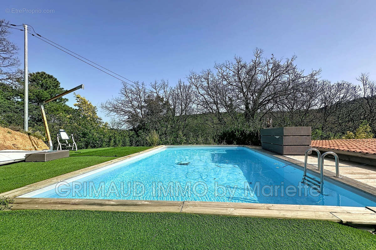 Maison à LA GARDE-FREINET