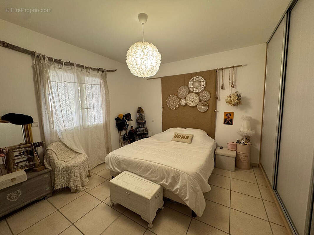 Maison à VILLENEUVE-LES-BEZIERS