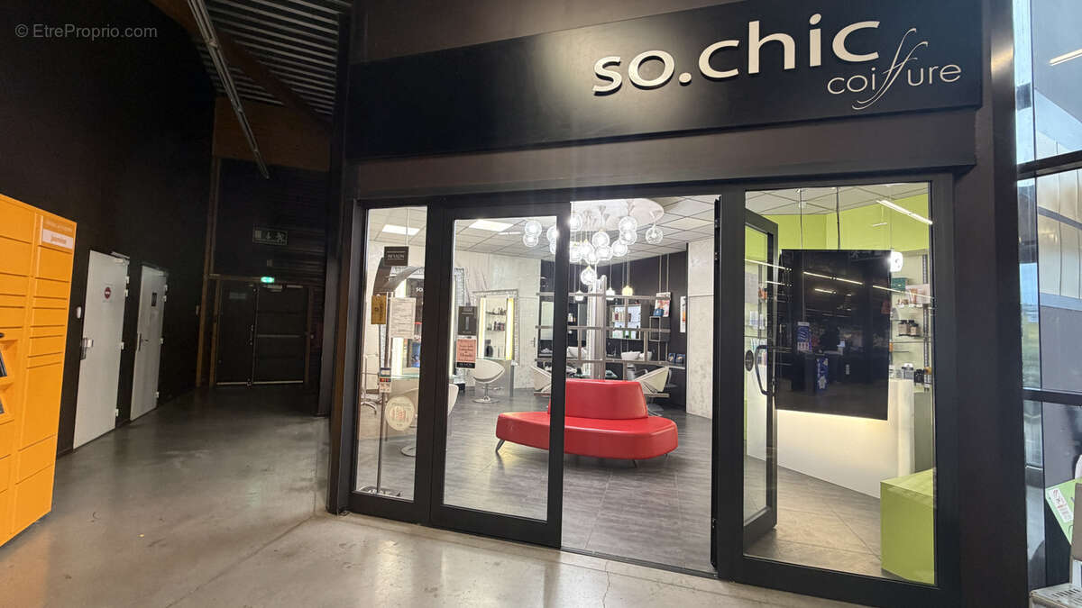 Commerce à VINON-SUR-VERDON