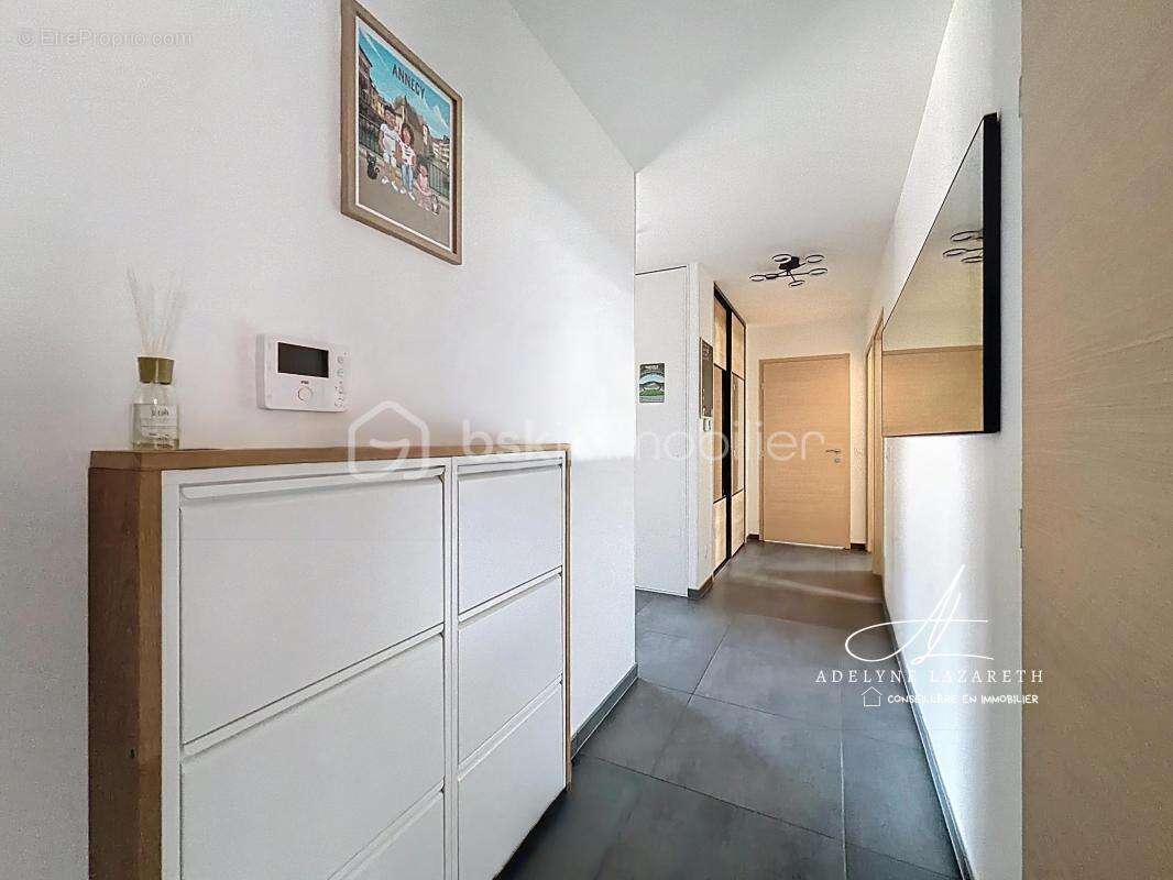 Appartement à POISY