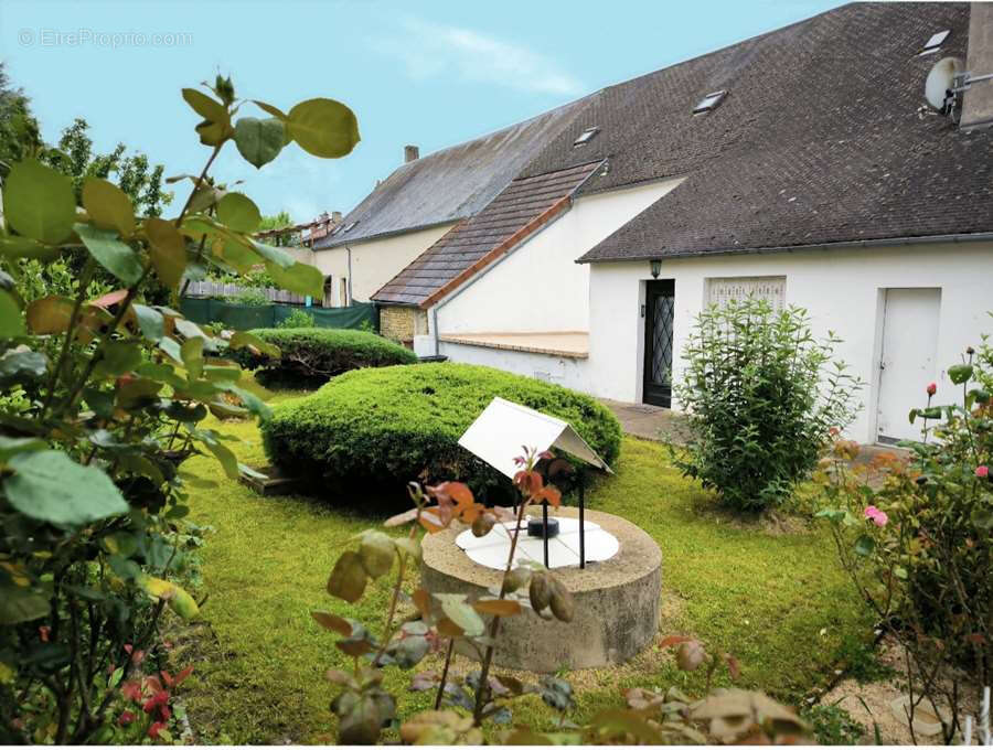 Maison à BRINON-SUR-BEUVRON