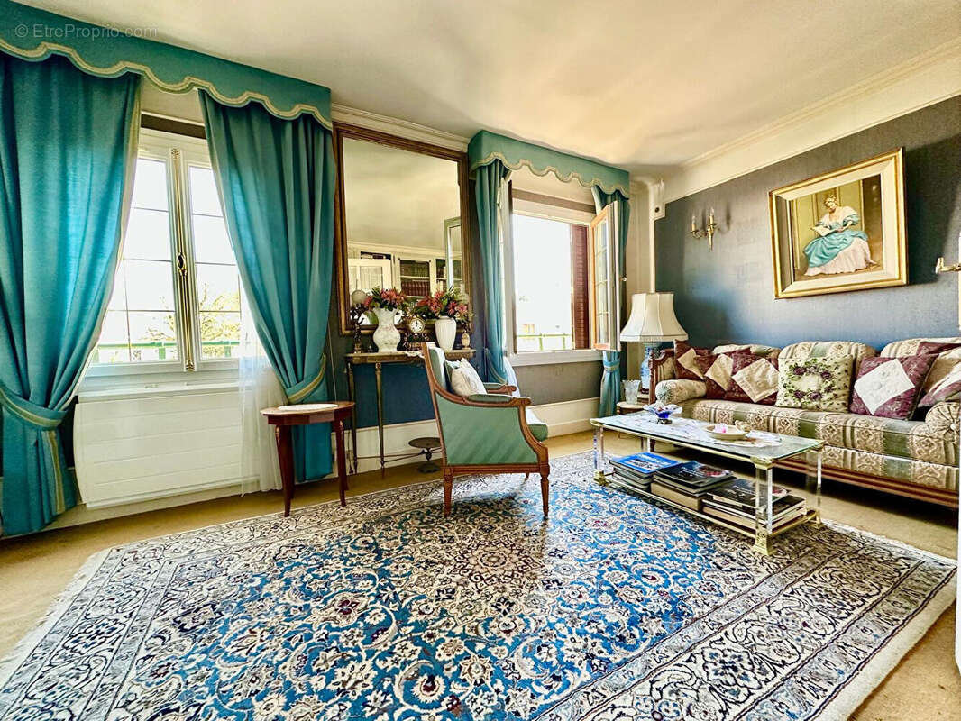 Maison à MAISONS-LAFFITTE