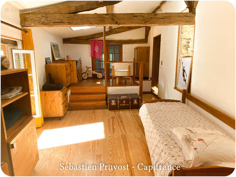 Maison à SAINT-PARDOUX-LA-RIVIERE