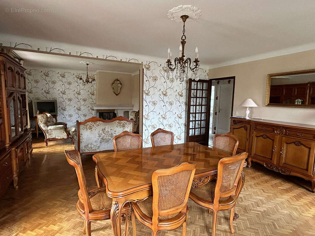 Maison 150 m² à Lons  - photo 6
