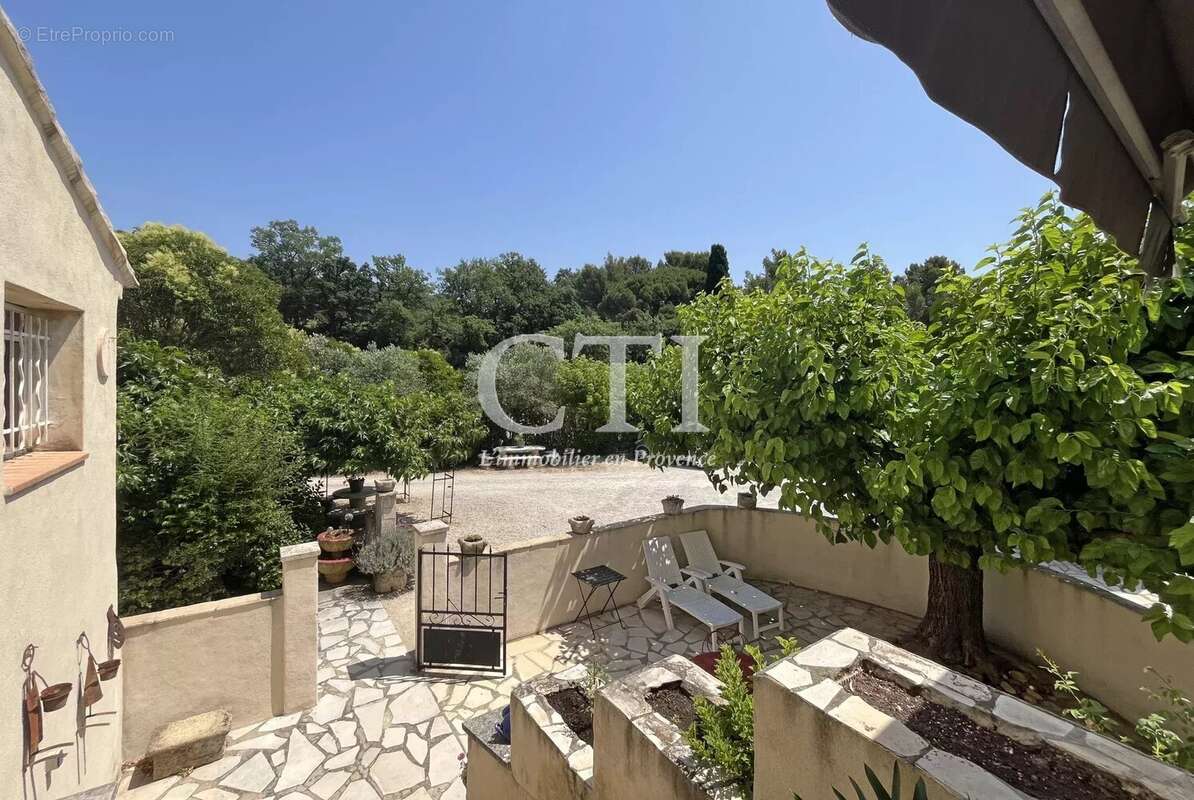 Maison à VAISON-LA-ROMAINE