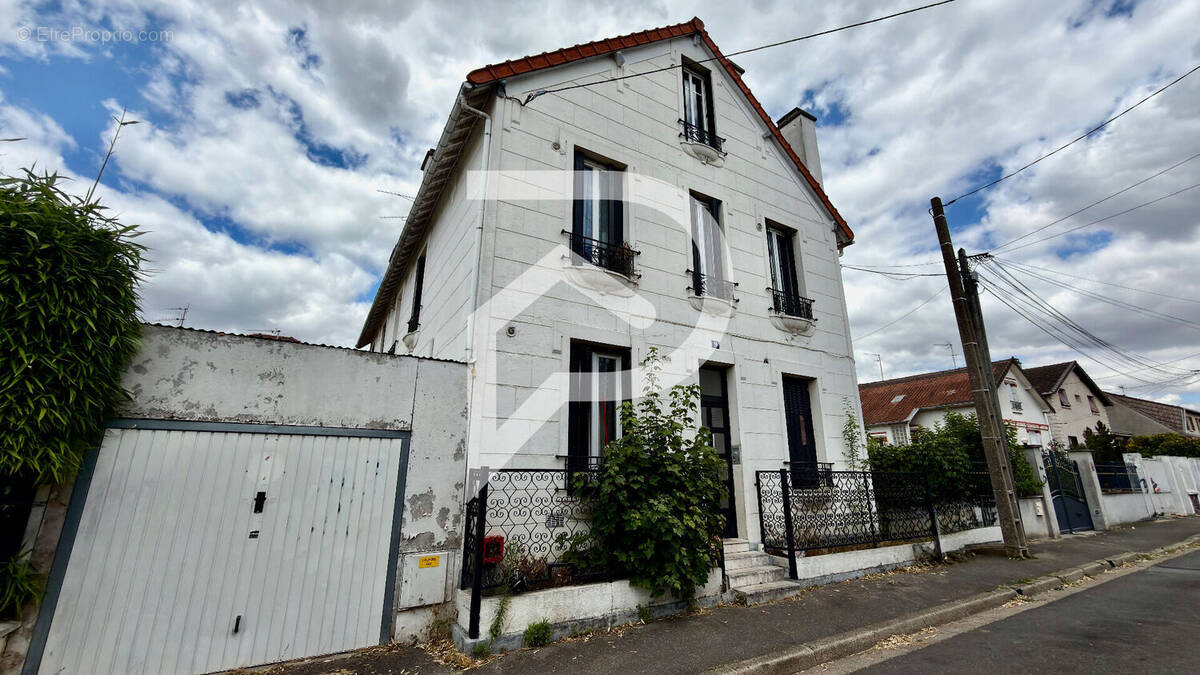 Appartement à AULNAY-SOUS-BOIS