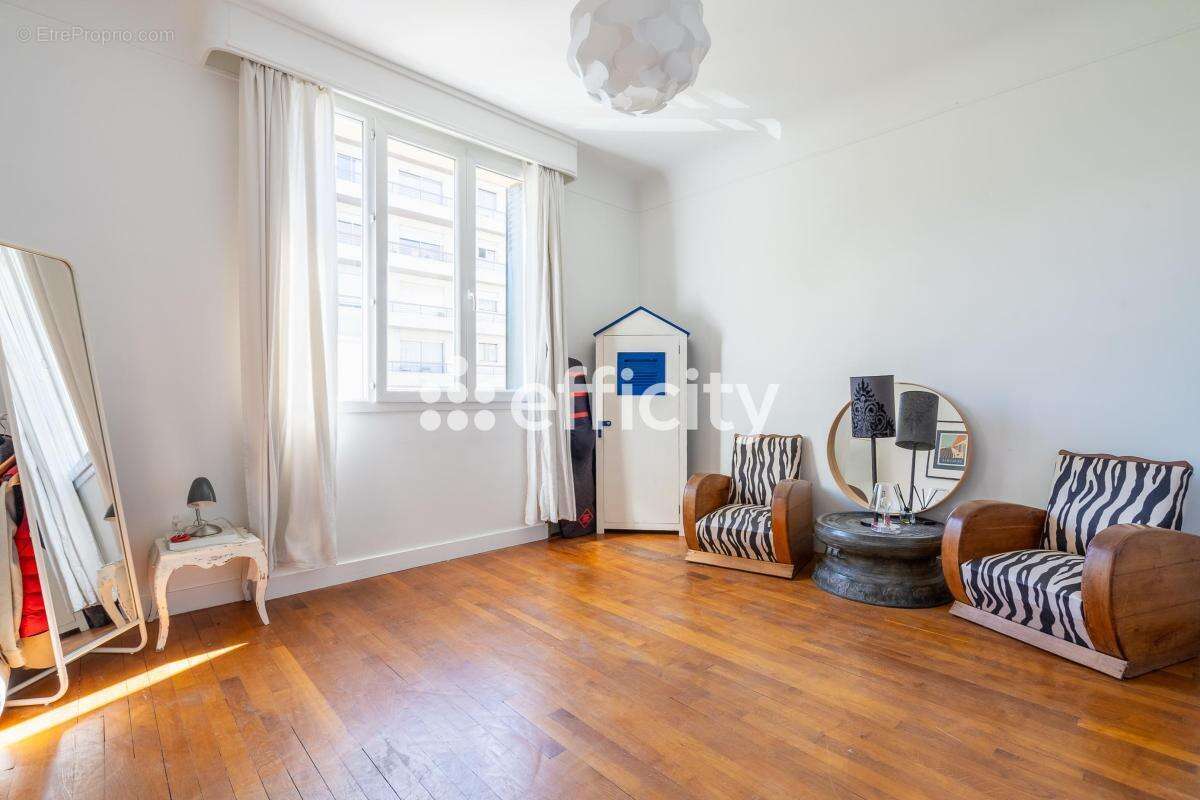 Maison à MONTREUIL