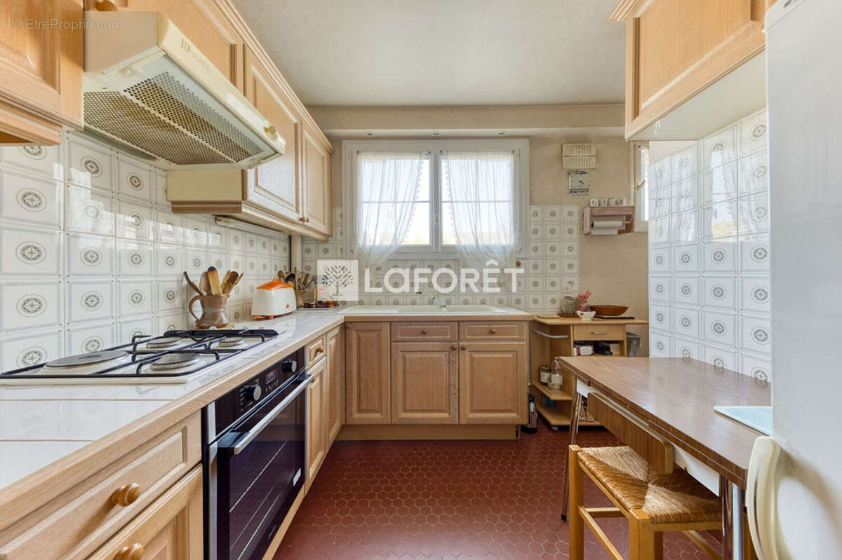 Maison Pontault Combault 5 pièce(s) 107.60m2 - photo 5