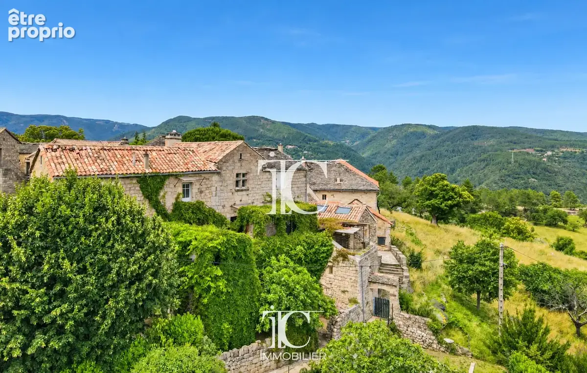 Propriete du xviieme siecle 400m² habitable 4280m² de terrain - photo 34