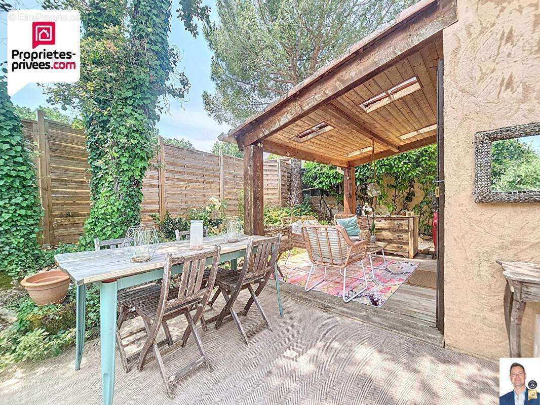 Maison à SAINT-CEZAIRE-SUR-SIAGNE