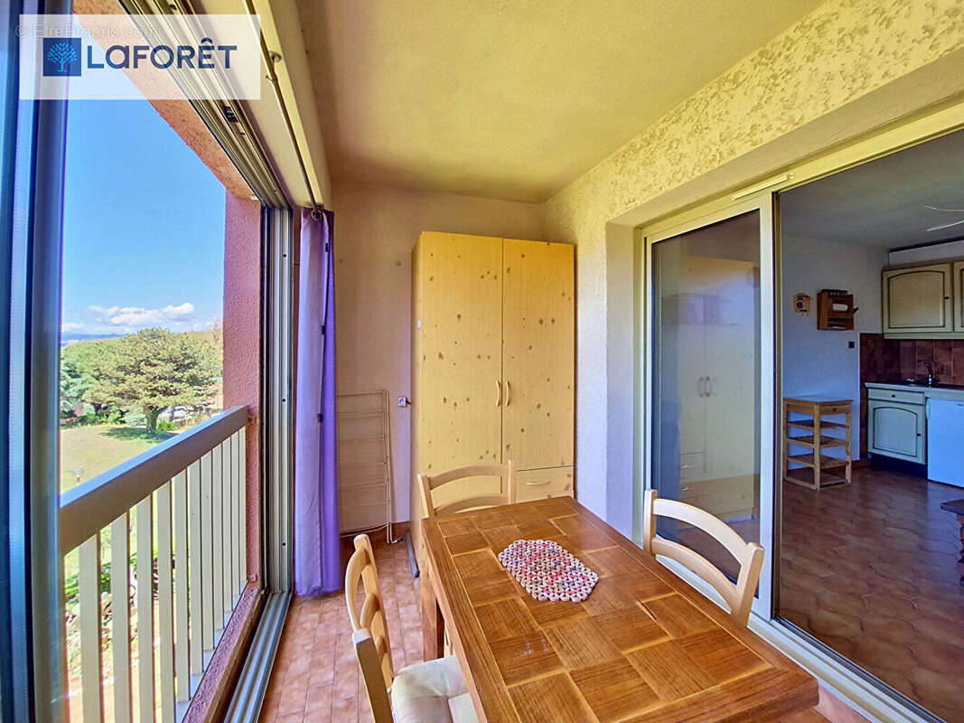 Appartement à SIX-FOURS-LES-PLAGES