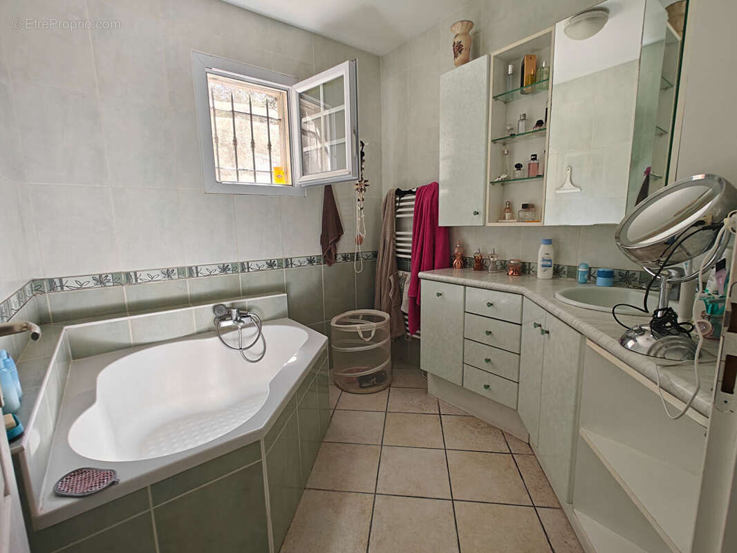 Maison à LA VALETTE-DU-VAR