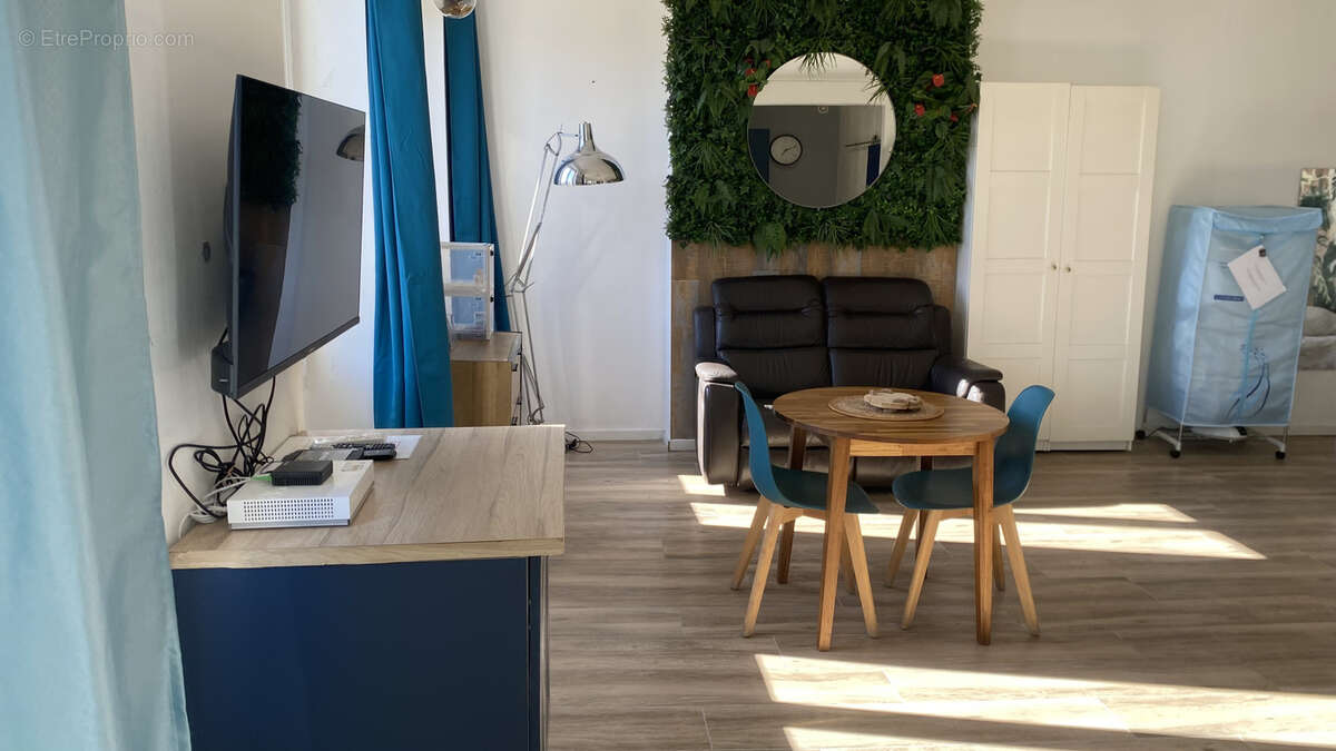 Appartement à MARSEILLE-1E