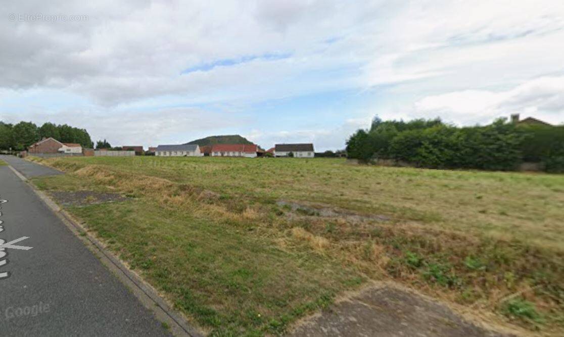 Terrain à MARLES-LES-MINES