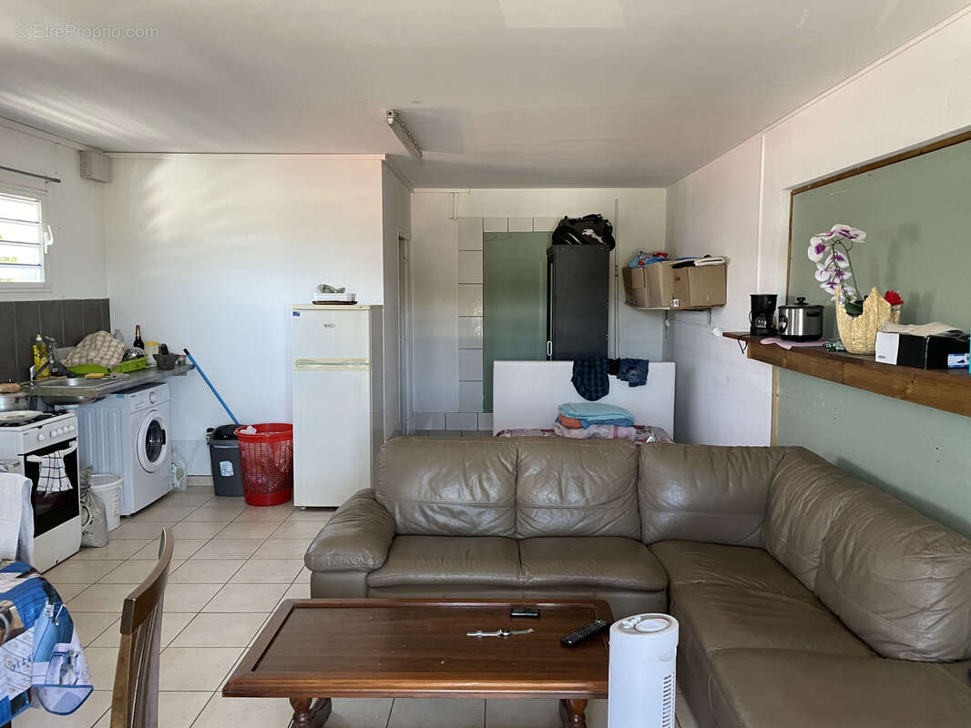 Commerce à SAINT-PHILIPPE