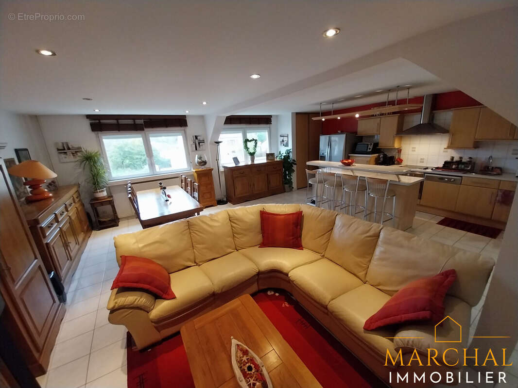 Appartement à VERNY