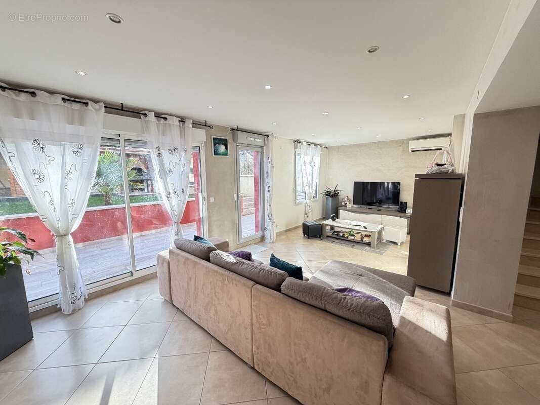 Maison à CHAMPIGNY-SUR-MARNE