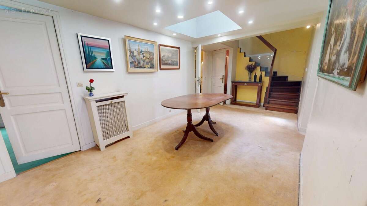 Appartement à PARIS-1E