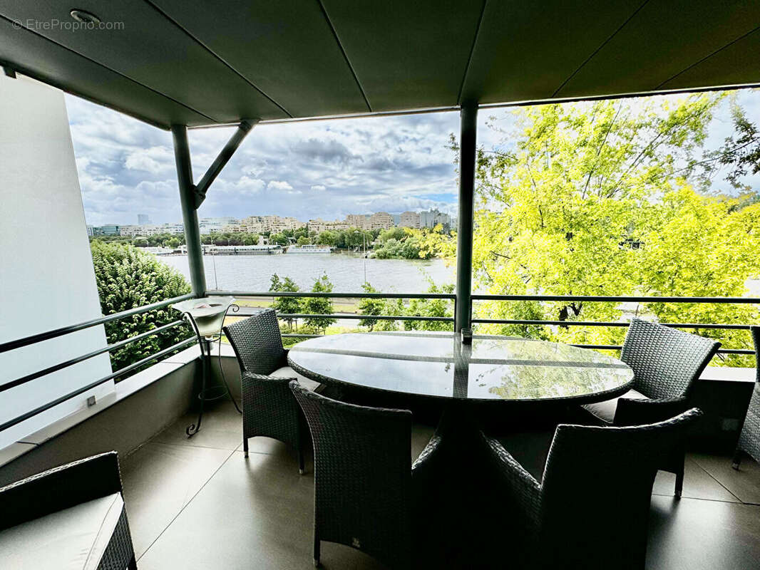 Commerce à COURBEVOIE