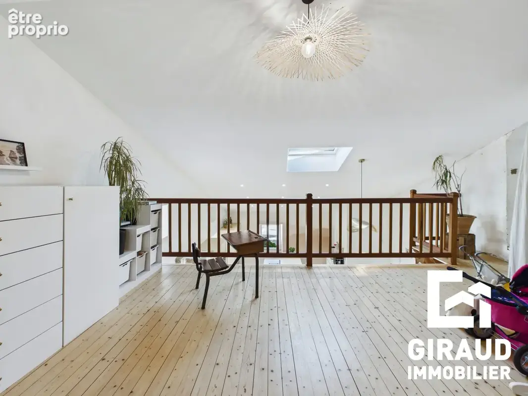 Maison 6 pièces 144 m² à vendre à Saint-Cyr-Des-Gats (85410) - photo 8