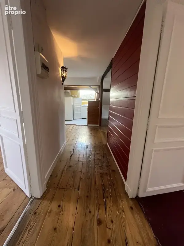 Appartement de charme en dernier étage avec ascenseur et grenier - photo 3