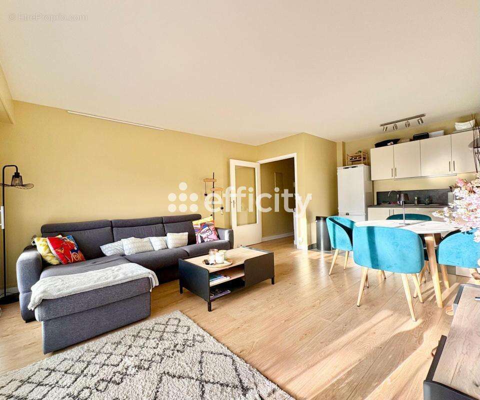 Appartement à RUEIL-MALMAISON
