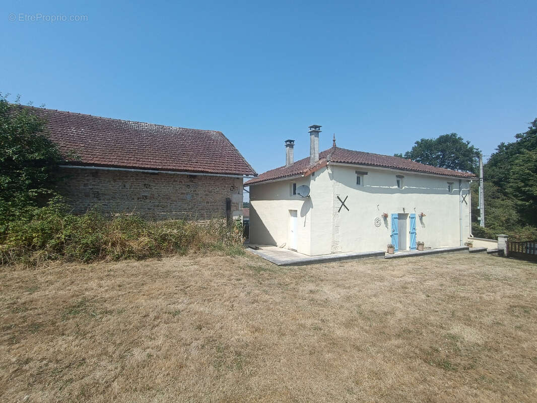 Maison à PLEUVILLE